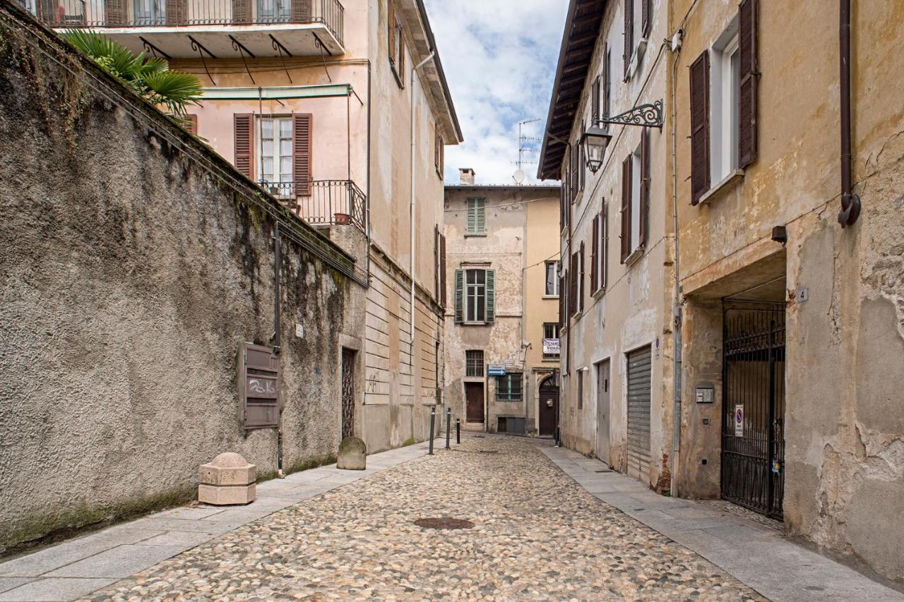 Апартаменти Cortile Del Forno Nel Centro Storico Арона Екстер'єр фото